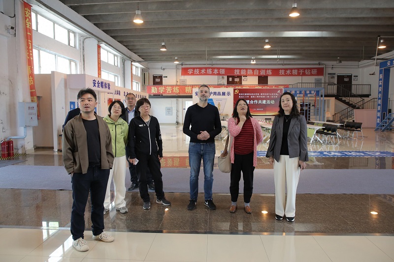 6118758bf8ee4662a4c4eadec813db53~noop xin.jpg